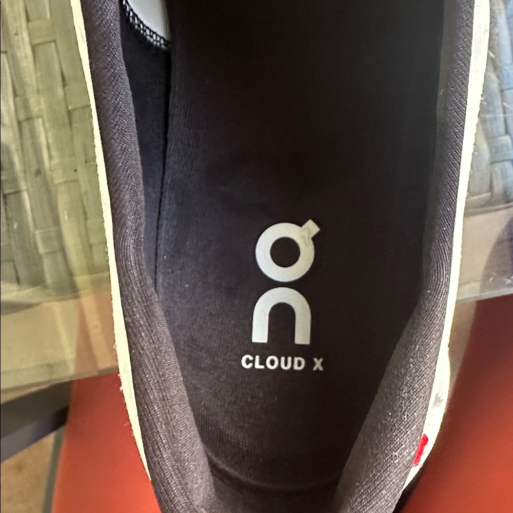 NWOT On Running Cloud X4 Women's White and Black Athletic Shoes - Picture 7 of 8